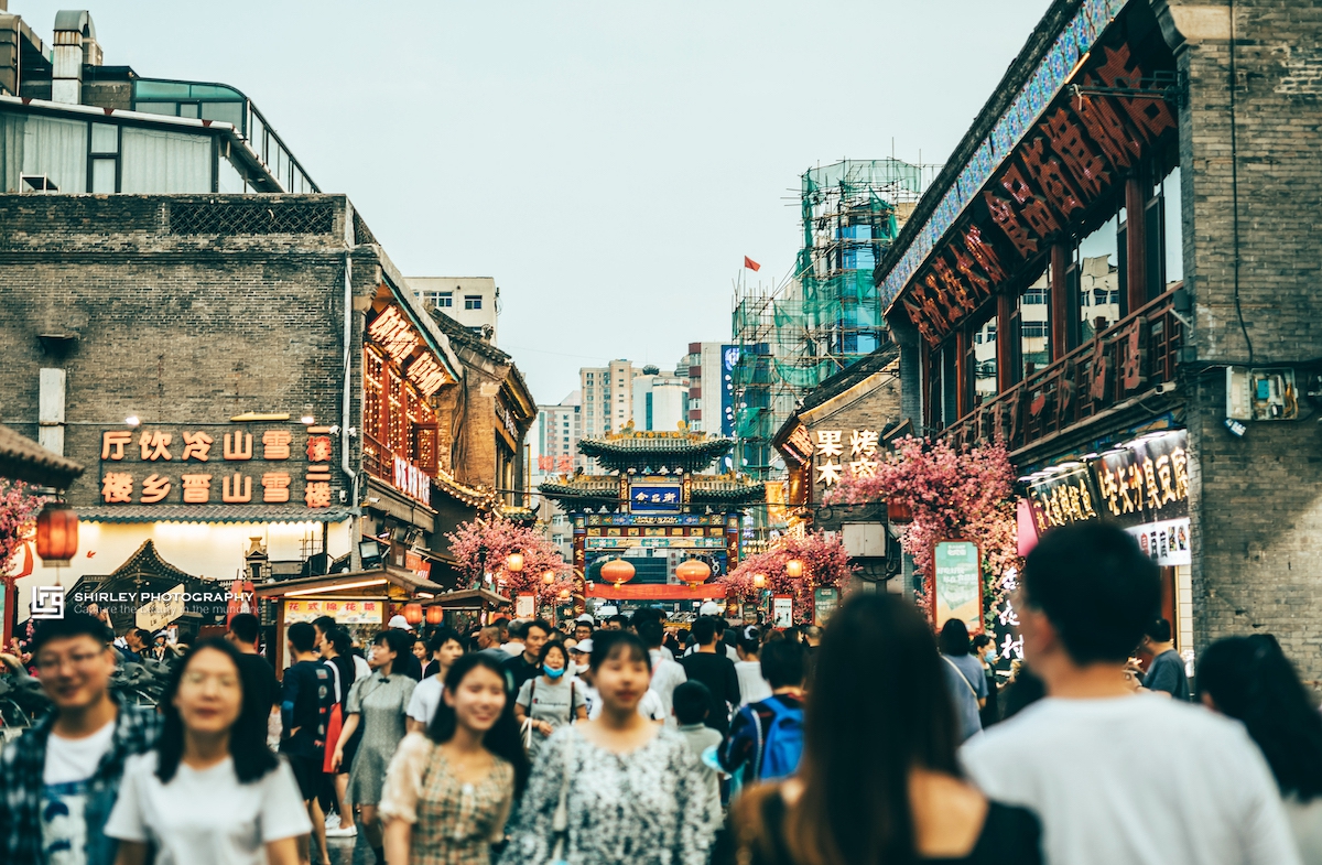 来太原旅游必去的小吃步行街 (太原特色美食街)