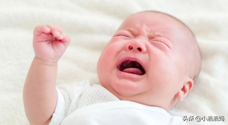 宝宝放下就哭非要抱怎么办,宝宝放下就哭互动不了