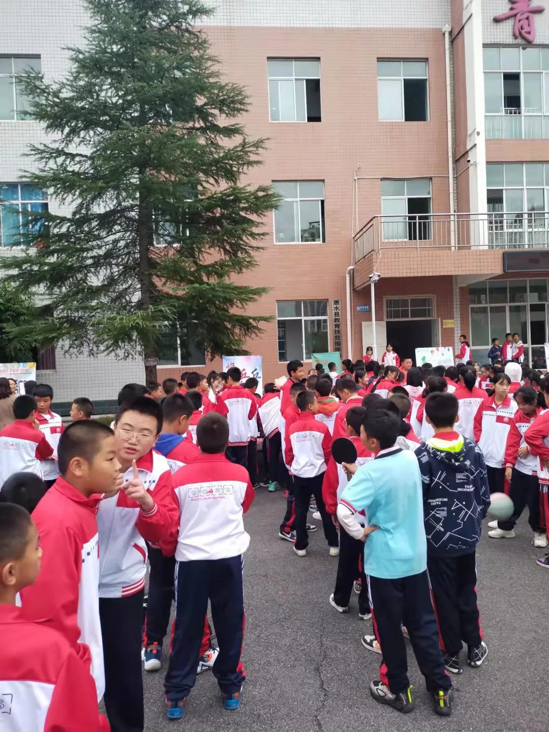 ps社团招新海报,社团招新的新颖活动