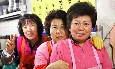 韩国大妈到中国都买什么,韩国大妈去中国买水果