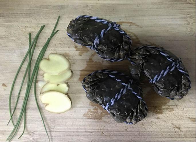 螃蟹怎么清洗家常做法,螃蟹一般蒸多少分钟冷蒸还是热蒸