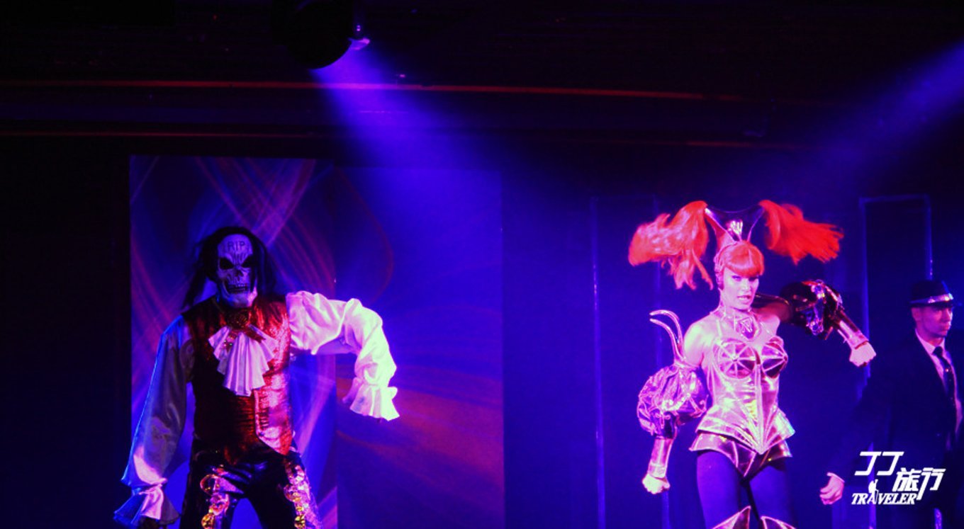 形容一个邮轮很豪华很大怎么说,不动声色可以形容美景吗