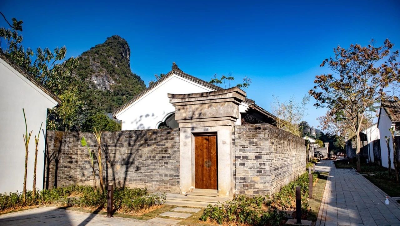 闃虫湐棣欐鍗庤嫻搴﹀亣閰掑簵,棣欐鍗庤嫻閰掑簵闃虫湐