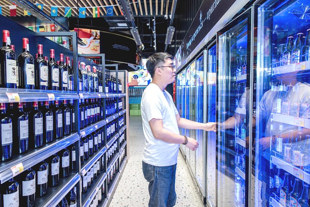 俄罗斯风情一条街必买清单,俄罗斯小镇美食街