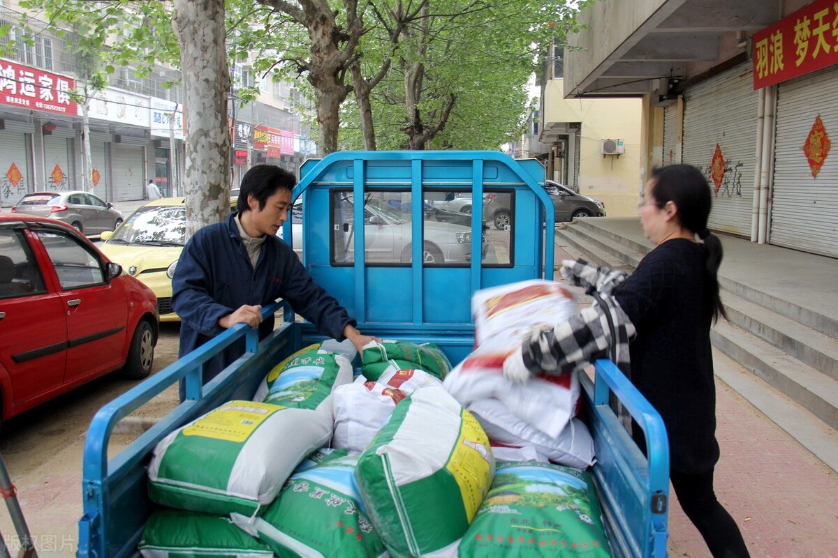 西安夫妻开粮油店，大米只送不卖，反而年赚80万，套路教给你