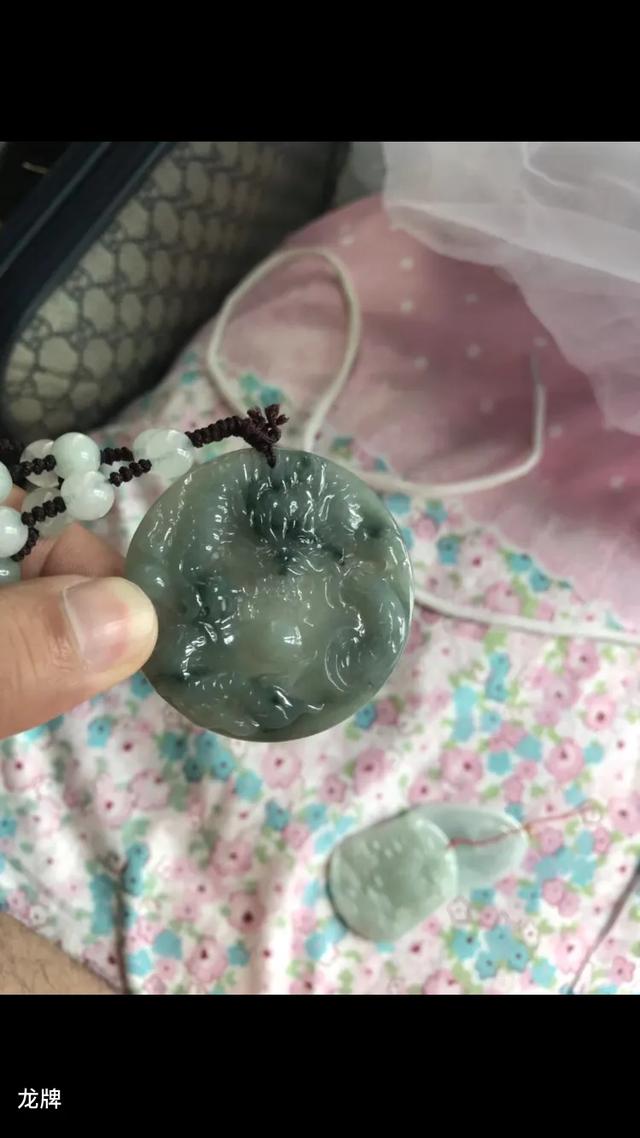 在四会买翡翠有假的没,四会翡翠去哪里买不会被坑