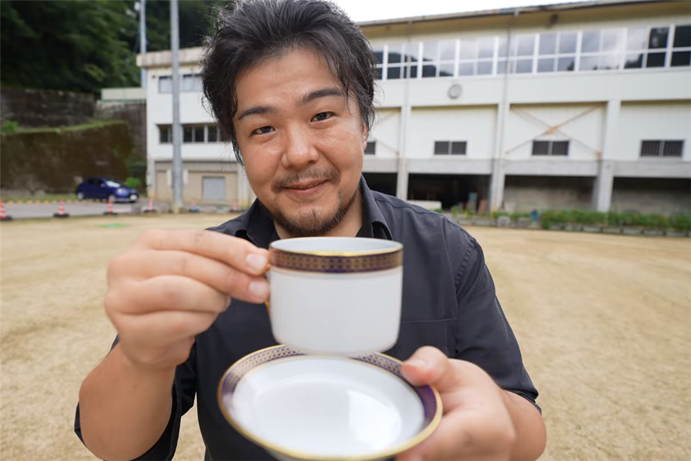 80后小伙回荒废10年农村大学,80后小伙回荒废十年的农村大学