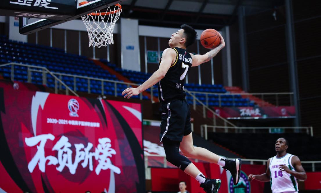 郭艾伦潘玮柏篮球,邓超郭艾伦完整视频