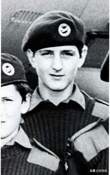 激怒英国的*杀暗**：17岁少年对女王连开六枪，如今销声匿迹