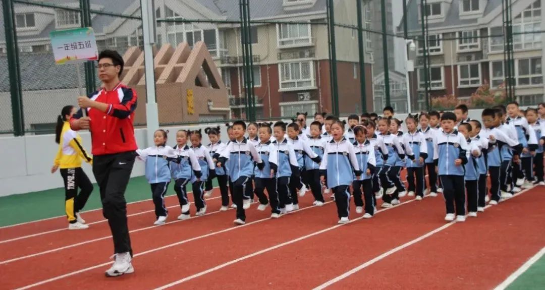 庆祝建党百年大型排舞展演西安,建党100周年校园啦啦操比赛