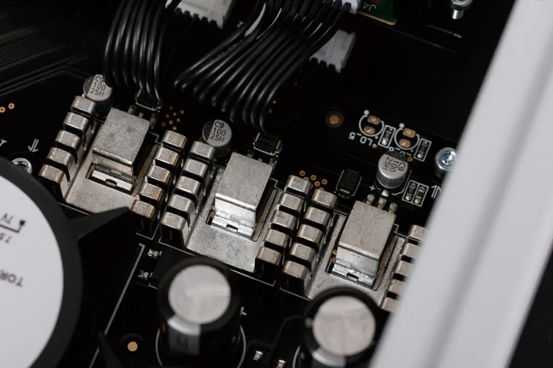 爱歌AADrive转盘+AADac解码器/前级组合