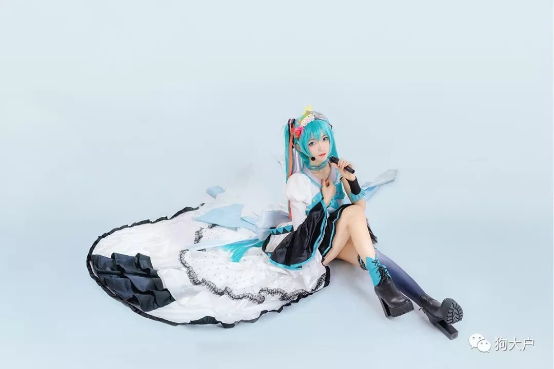 初音未来十六周年打歌服cos,初音未来歌姬cos