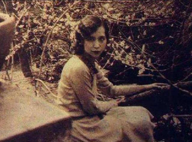 张爱玲和黄逸梵的关系,黄逸梵为啥叫张爱玲