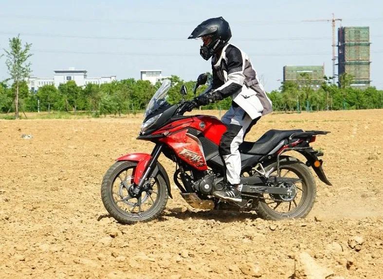 胖虎试驾：新大洲本田CBF190X终于不再是街车换壳了