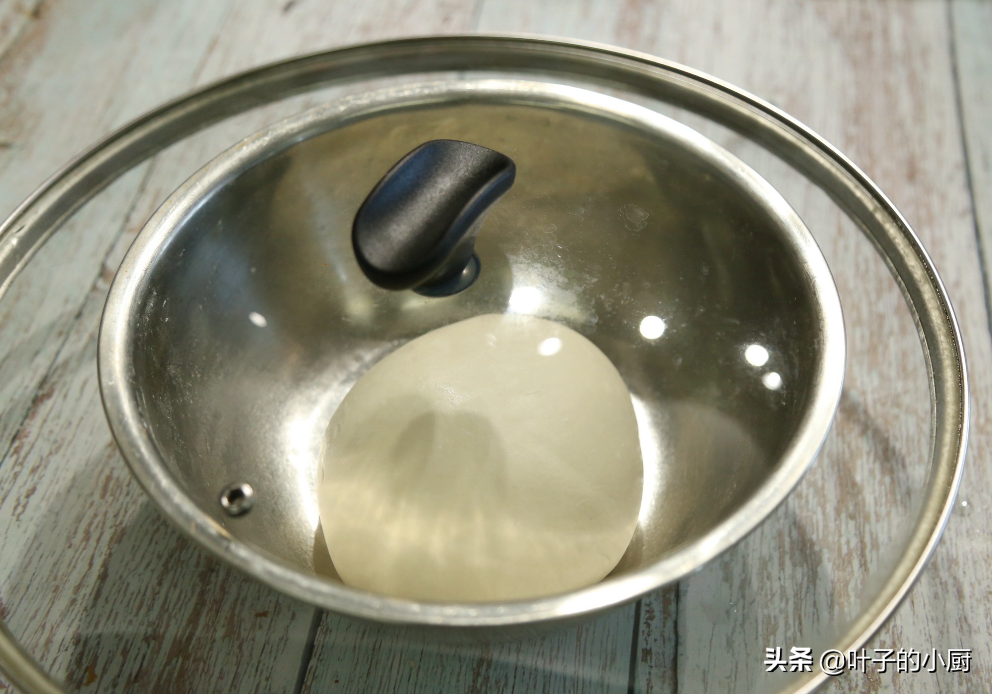 正宗做凉皮的方法和技巧,凉皮为什么发粘干裂