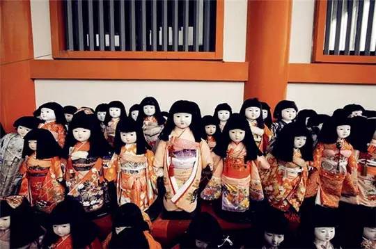 外出游玩小心些什么,游玩时注意随身携带物品