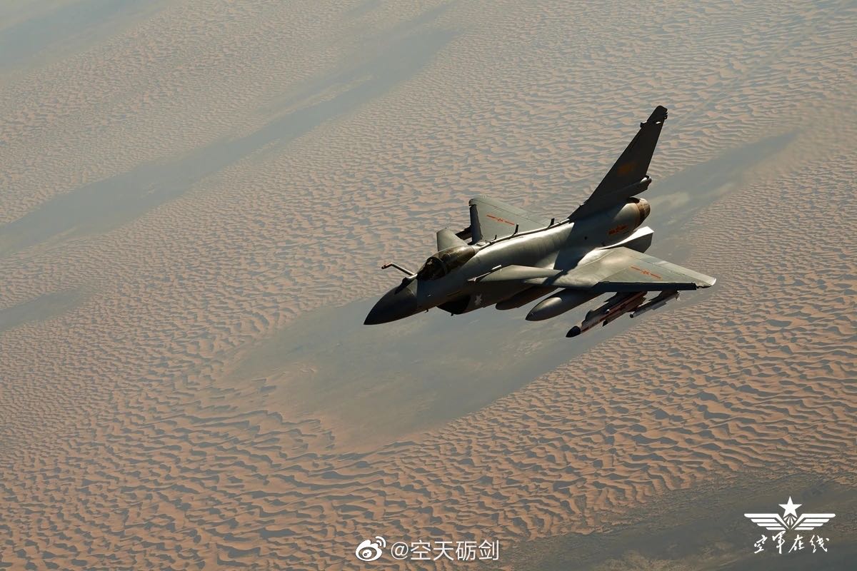 歼10的优异性能,歼10有多小