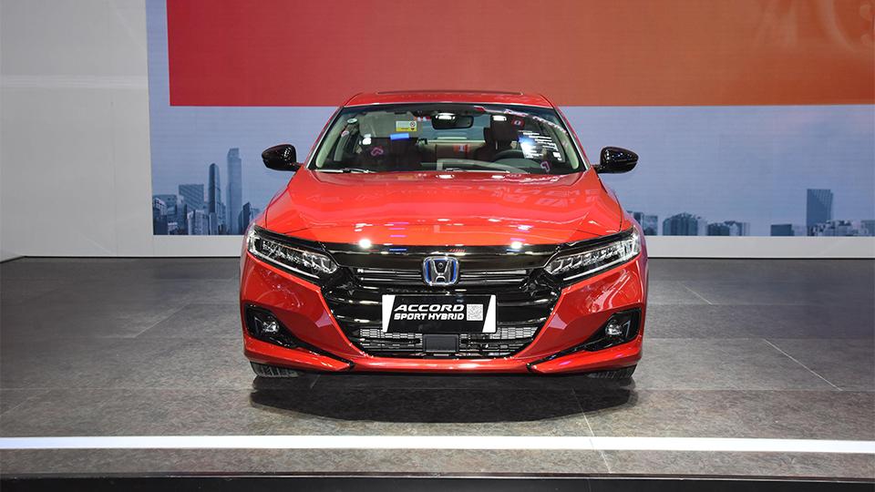 最新款本田雅阁还值得买吗,雅阁车主再换车换什么