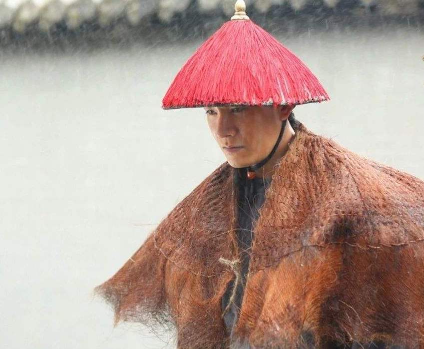 如懿传凌云彻和如懿的情感,如懿传原著凌云彻和如懿埋在一起