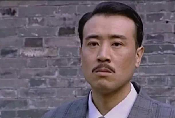 辽宁穷小子，3岁丧父，演20年配角，50岁爆红成影帝，凭啥？