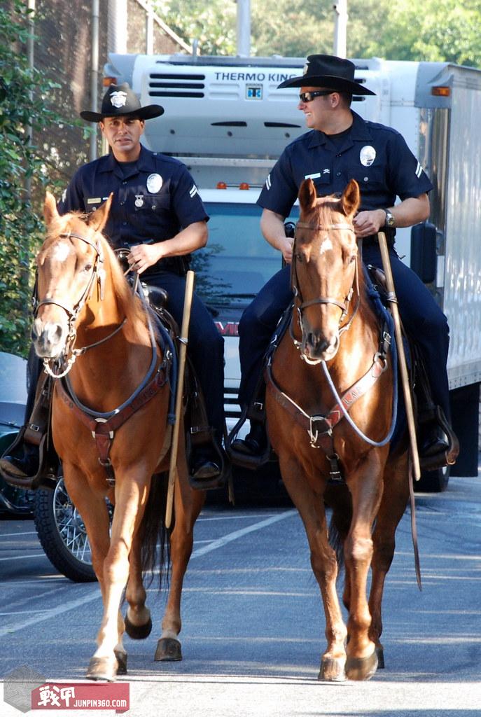 战甲讲堂：棍中不二——全面认识伸缩棍
