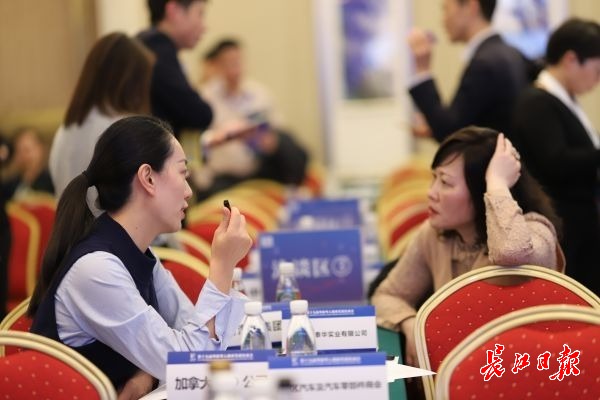 婢冲ぇ鍒╀簹5g鍩虹珯,5g鍩虹珯閲囩敤璺伅