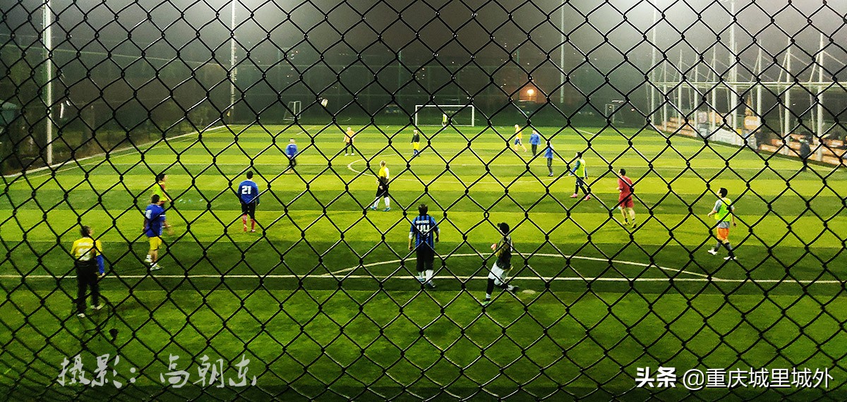 夜间开放的体育公园,平顶山体育公园晚上好玩吗