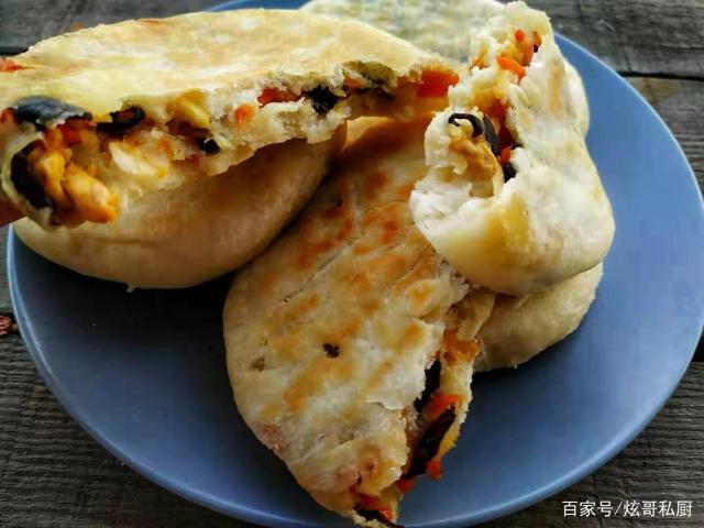 柔软劲道，凉了都不会发硬的馅饼，做法超级简单