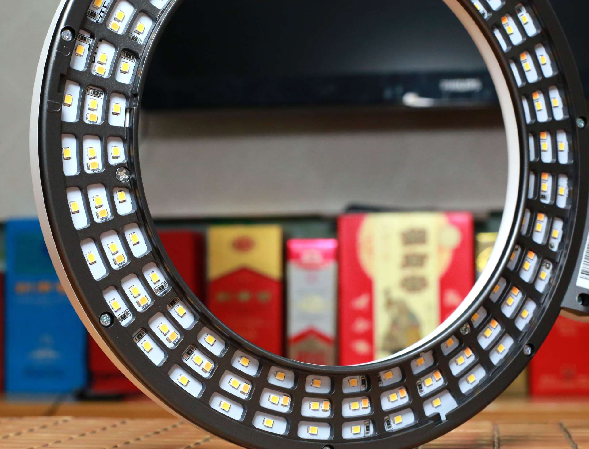 爱德华台灯真的很好吗,护眼台灯爱德华