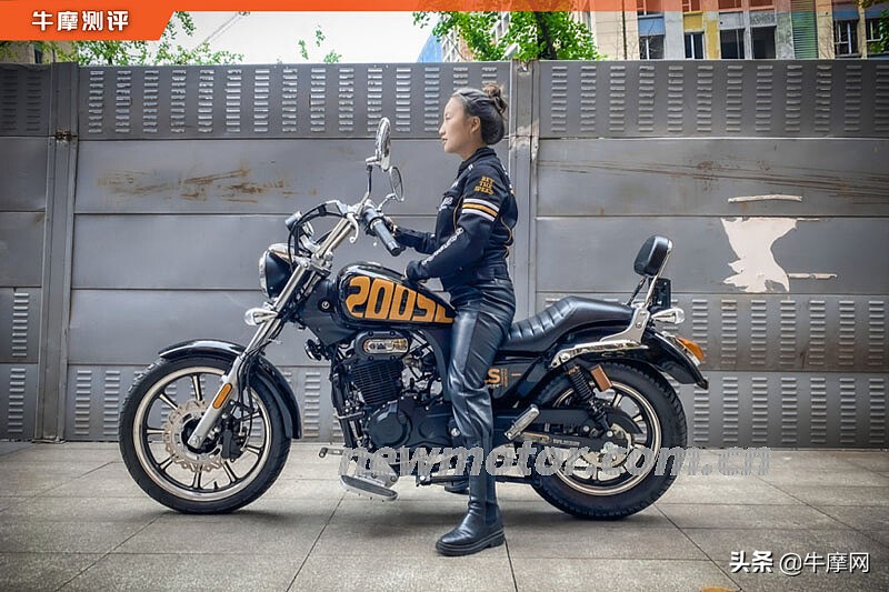 年轻不一定非得骑跑车200SC也能活力无限