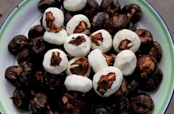 荸荠是生吃好还是煮熟了吃好,荸荠生吃和煮熟哪个更有营养