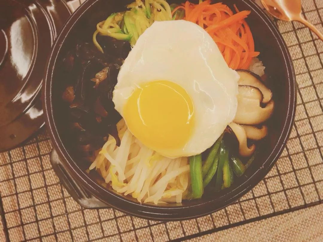 韩国石锅拌饭详细介绍,石锅拌饭4人餐