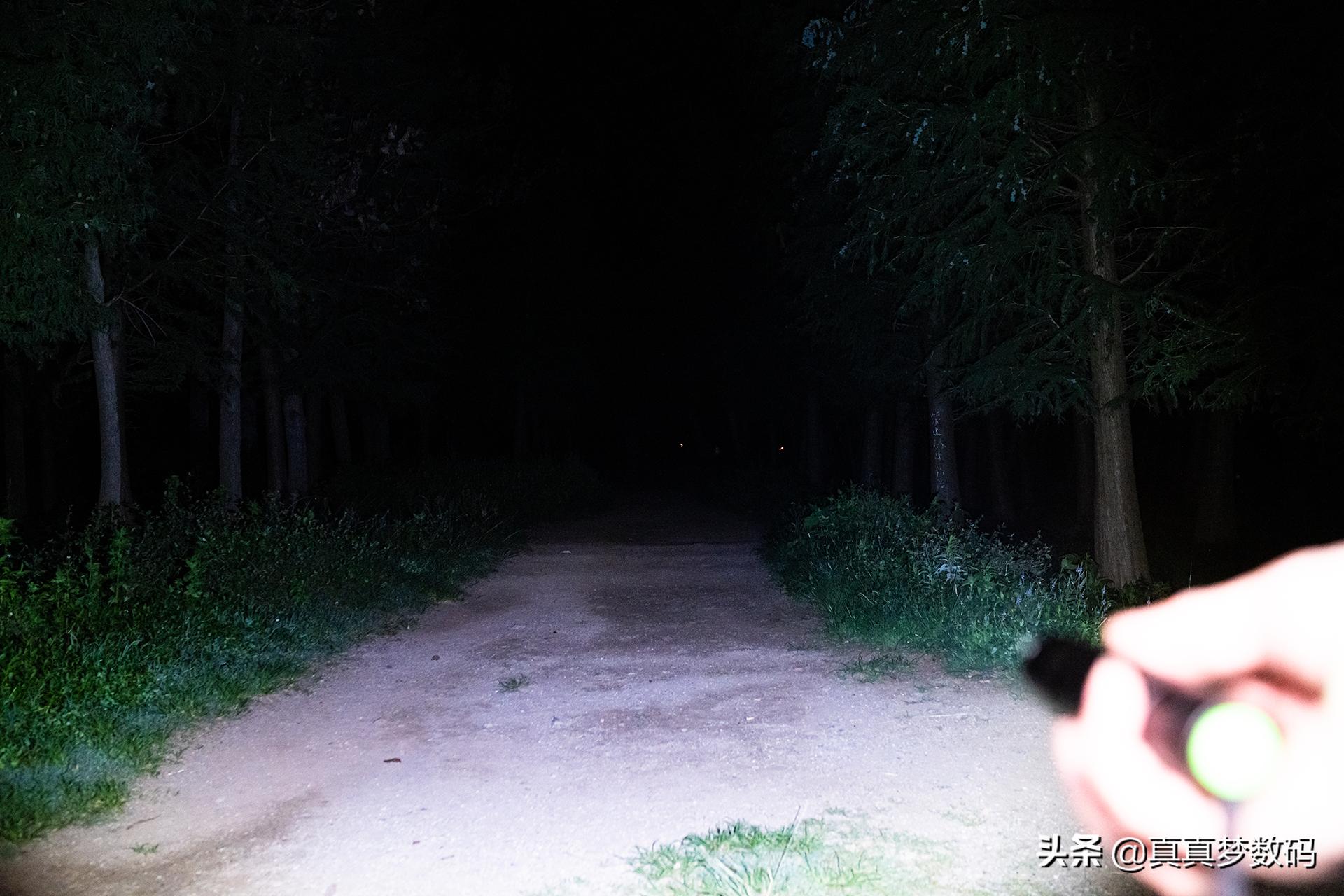 强光手电筒应该如何选择,强光手电筒怎样选