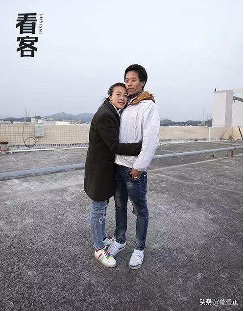 为了逃离包办婚姻，她们前往深圳打工赎身