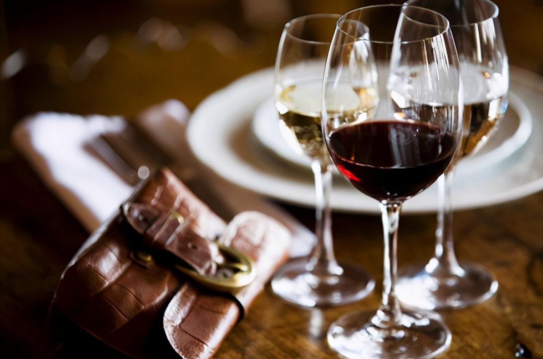 酒水销售怎样开发客户,酒水销售怎样开发区域代理商