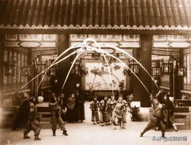93年前的中国武侠片鼻祖，徐克大胆拍成邪典片，却成武侠片绝响
