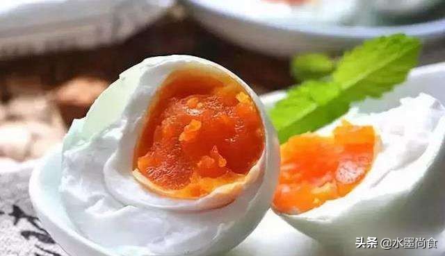 端午咸鸭蛋腌制方法,腌咸鸭蛋老方子方法简单一看就会