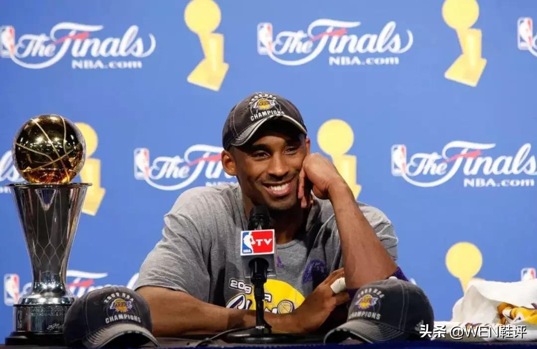 科比824故事,科比上脚nikezoomkobe4图片