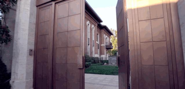 几百万元别墅吊灯,10万一次的吊灯保洁费