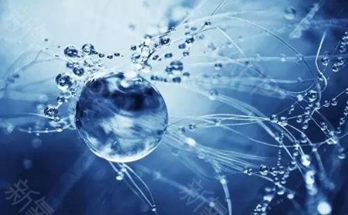 爱笑容易长法令纹,爱笑的女孩会长皱纹鱼尾纹法令纹