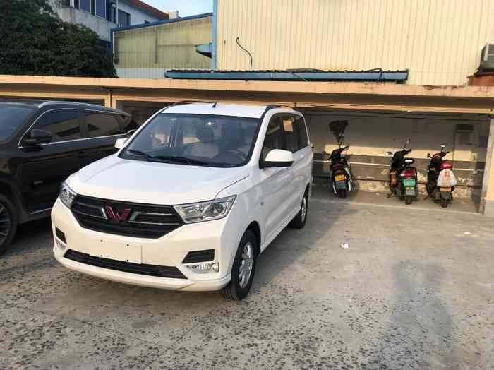 五菱宏光s5座版能拉多重货,85后帅气保安