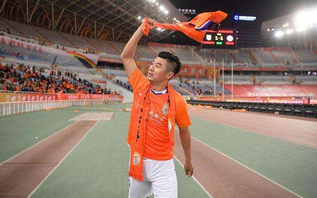 韩鹏郑铮九哥完整版,山东鲁能9号韩鹏