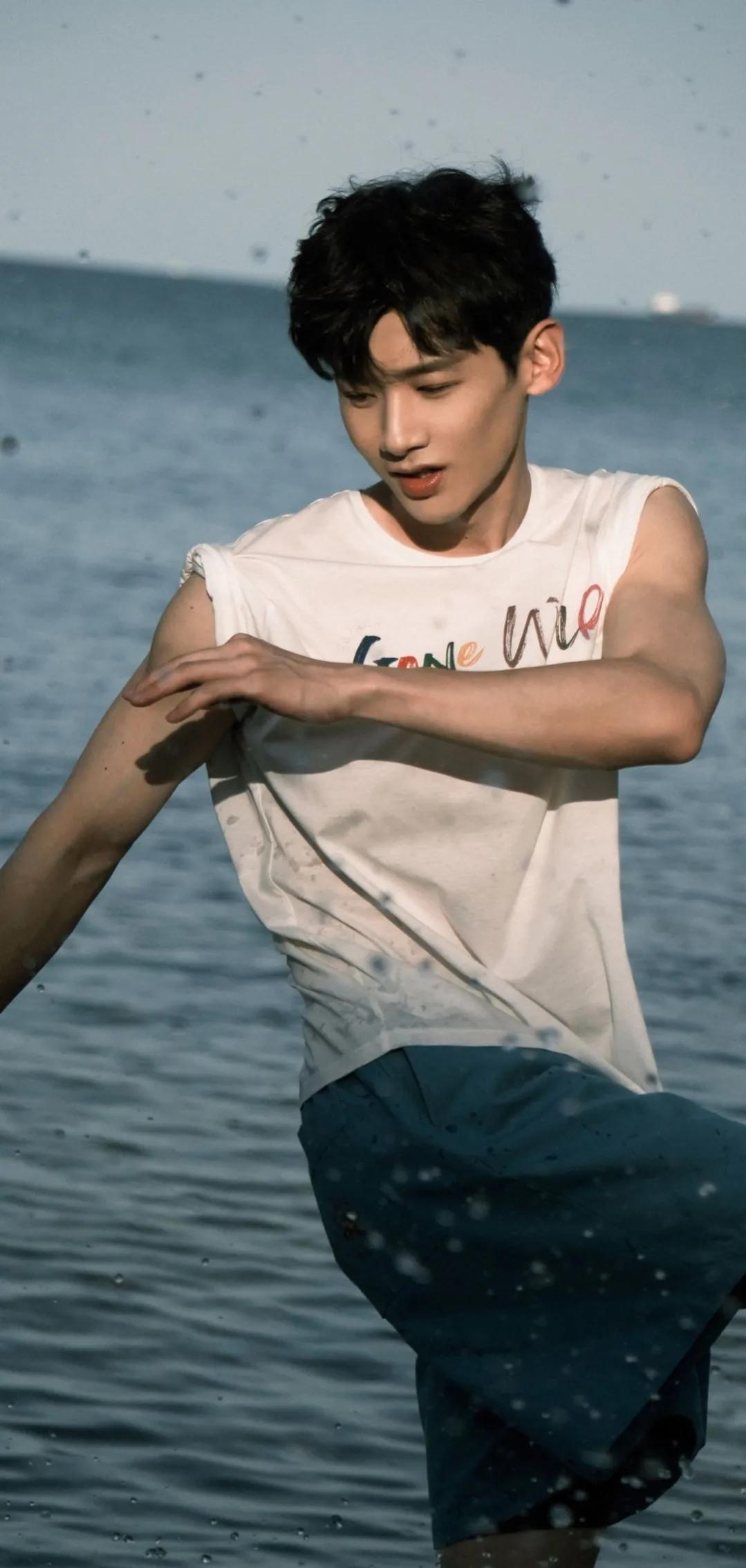 出圈神图高颜值,那些出圈的神图瞬间