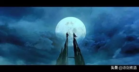 剑成四海少敌兵，三尺白雪丈八废：刀剑谁更厉害，看完不再纠结