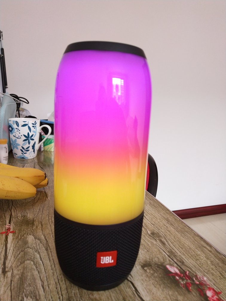 jbl便携式蓝牙音响拆解,jbl便携式蓝牙音箱