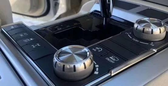 陆巡4.0丐版5座详细介绍,2020陆巡丐版真实最低价