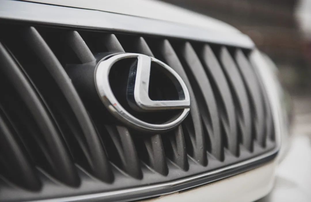 为什么要买百万级别的车,有没必要再买个破车