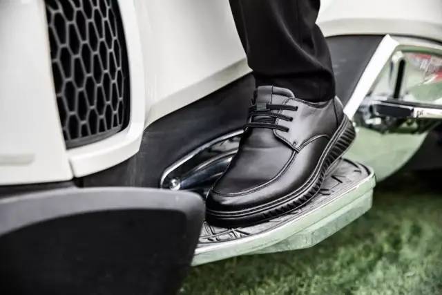 皮鞋男士真皮梦特娇,既休闲又舒服的皮鞋