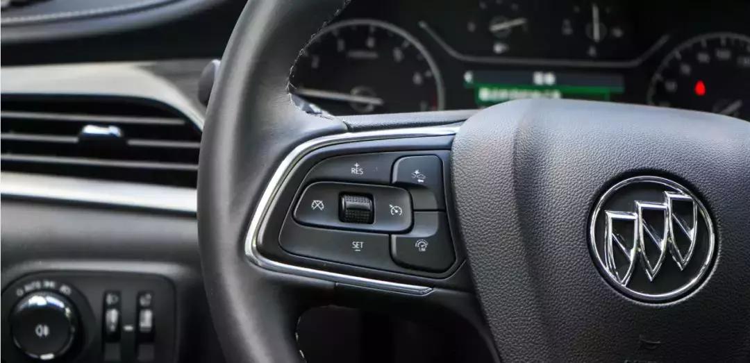 别克威朗2022款20tcvt领先型落地价,2019款别克威朗1.5t双离合20t领先型