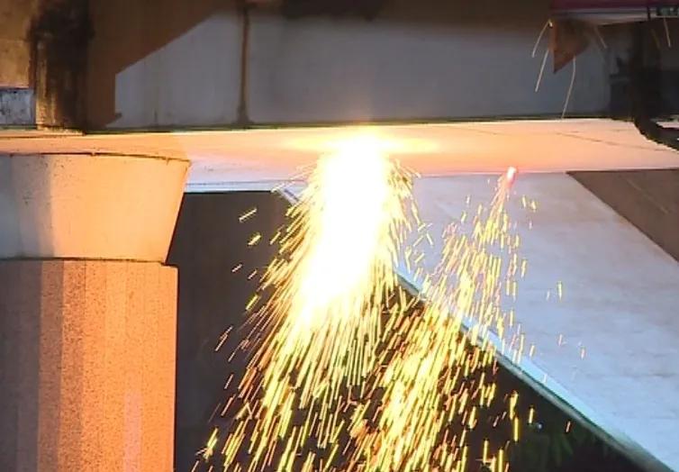 功成身退！中山这座30年天桥今日凌晨拆除